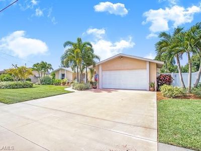 1729 Saint Clair Ave E, North Fort Myers, FL, 33903