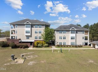 2800 Amelia Dr, Fayetteville, NC 28304