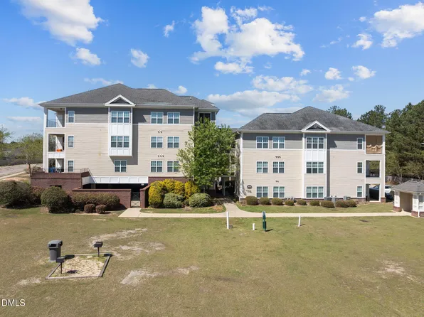 2800 Amelia Dr, Fayetteville, NC 28304