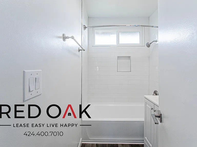 901 Centinela Ave #3 — Photo 5