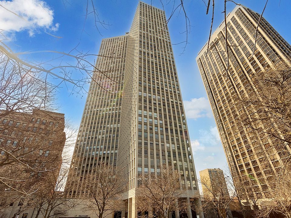 1st image of 2626 N Lakeview Ave APT 1701