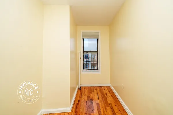 Rented by MySpaceNYC | media 17