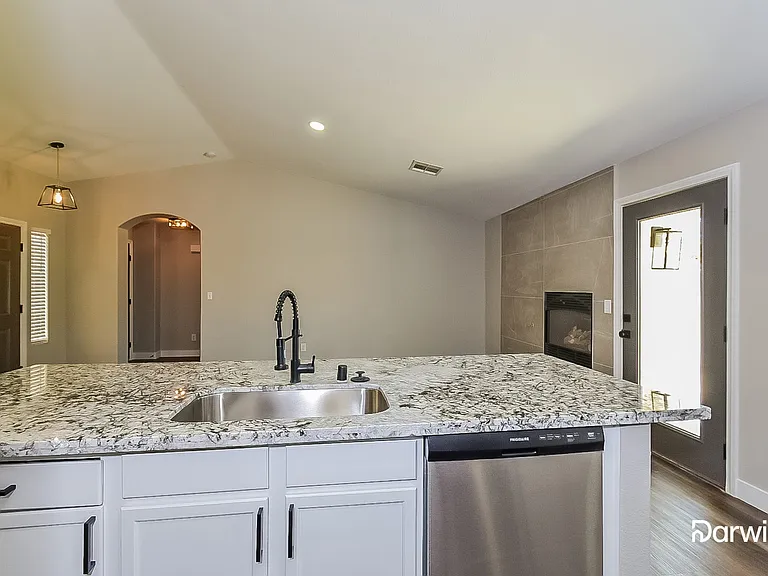 1018 Mosskag Ct — Photo 2