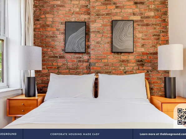 118 Christopher Street image 10 of 21