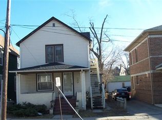 1352 Wilmot Ct, Ann Arbor, MI 48104