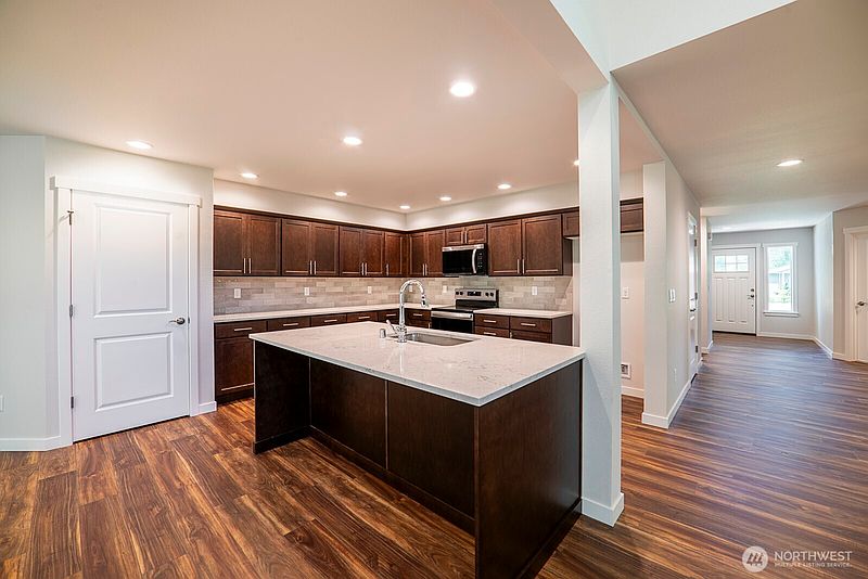 2nd image of 8657 Trillium Lane