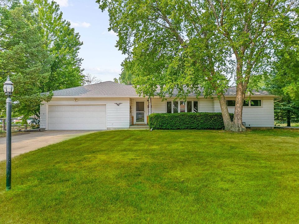 1st image of 1724 Primrose Dr