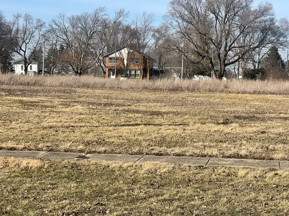 329 E 5th Ave, Rankin, IL 60960