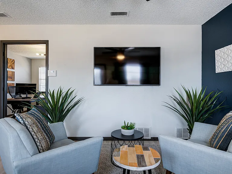 Alturas Eleventh — Photo 9