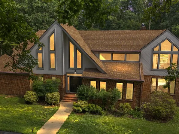 10101 Jaydee Blvd, Fairfax Station, VA 22039