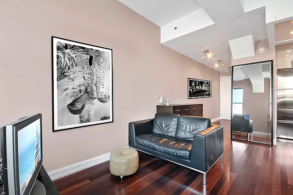 Sold by Corcoran | media 14