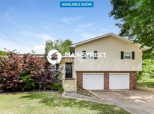15 Pine Valley Dr, Powder Springs, GA 30127