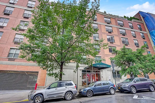 Sold by Redfin Real Estate | media 22