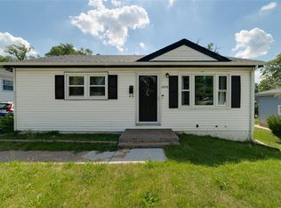 6808 Larry Ln, Saint Louis, MO 63134