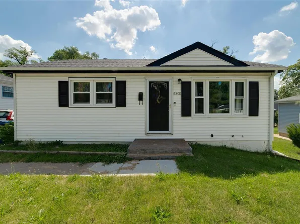 6808 Larry Ln, Saint Louis, MO 63134