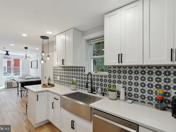 1334 N Dover St, Philadelphia, PA 19121