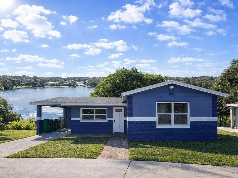 922 Martin Luther King Blvd NE — Photo 1