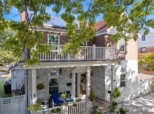 82-27 Utopia Parkway, Jamaica Estates, NY 11432