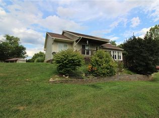 141 Shidler Run Rd, Amity, PA 15311