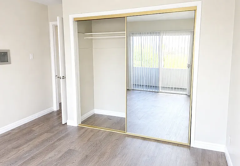 1915 S Longwood Ave #5 — Photo 18