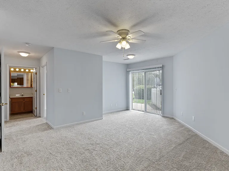 Meadow View Place — Photo 7