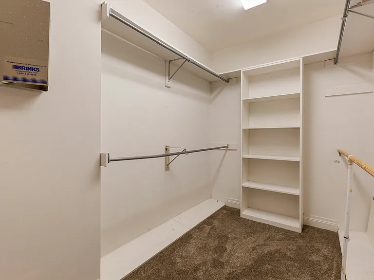 5820 Chamberlain Ln — Photo 43