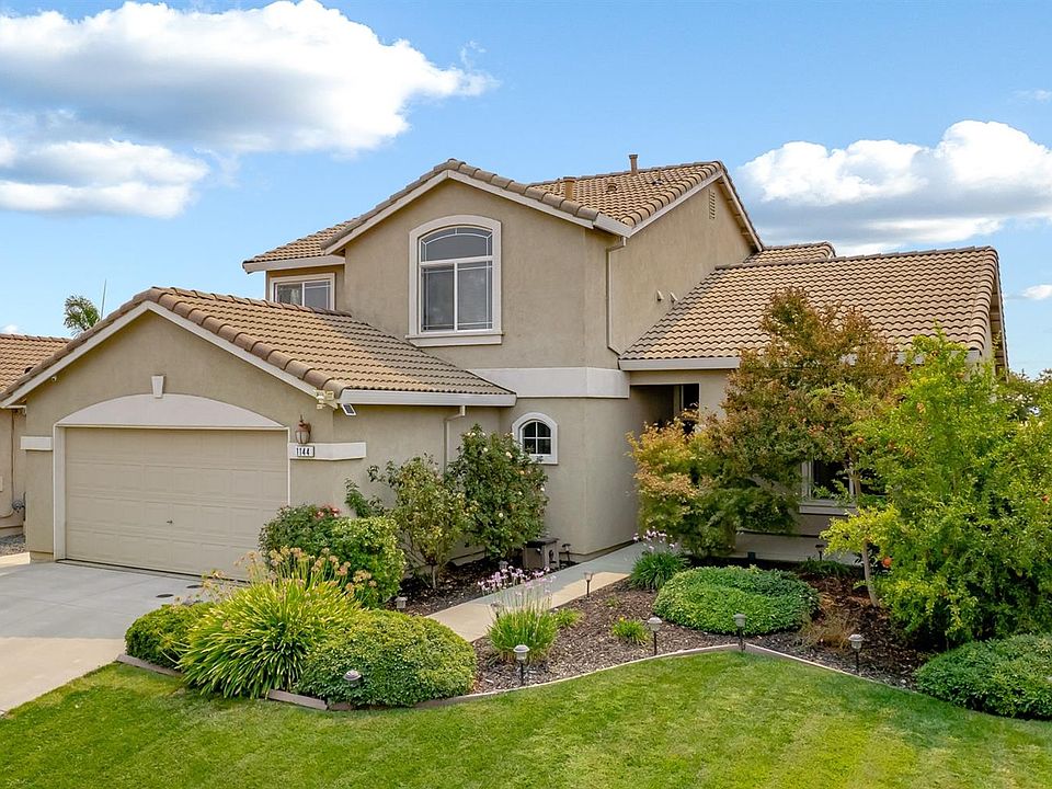 1st image of 1144 Plumas Links St