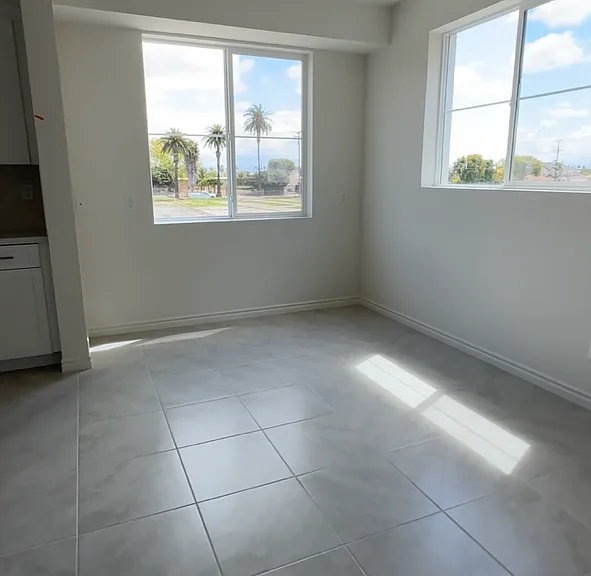 11456 Artesia Blvd — Photo 5