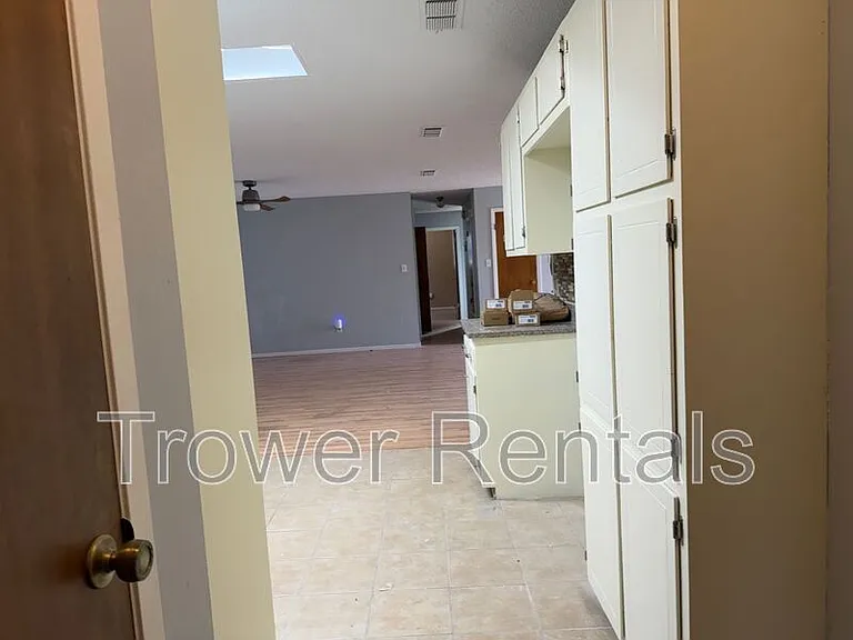9016 W Valley Meadow Ln — Photo 7