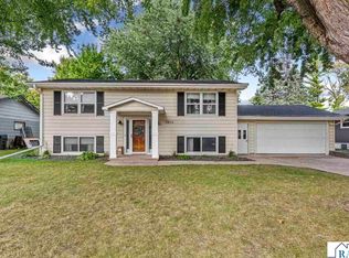 1904 Fair St, Mankato, MN 56001