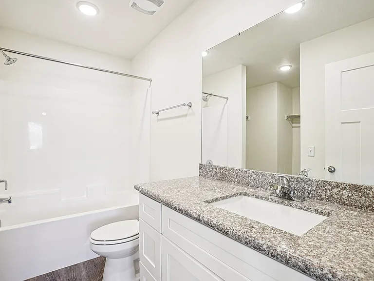 Villas at The Pointe — Photo 34