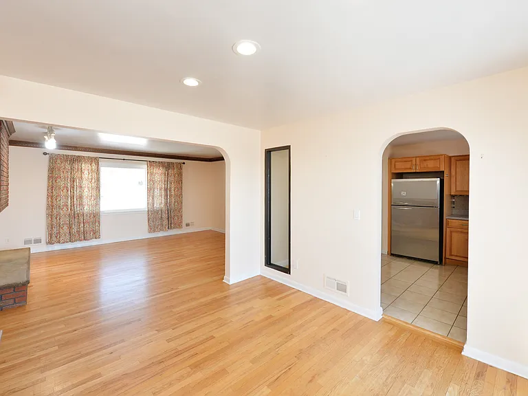 79 Grand Blvd — Photo 5
