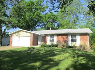 305 Surf Ct, Ballwin, MO 63021