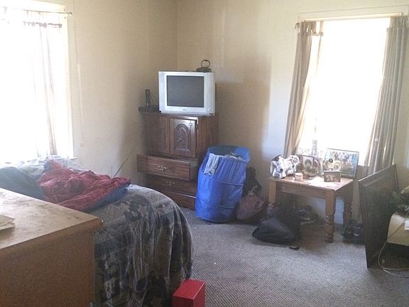 4th image of 410 N Vance St