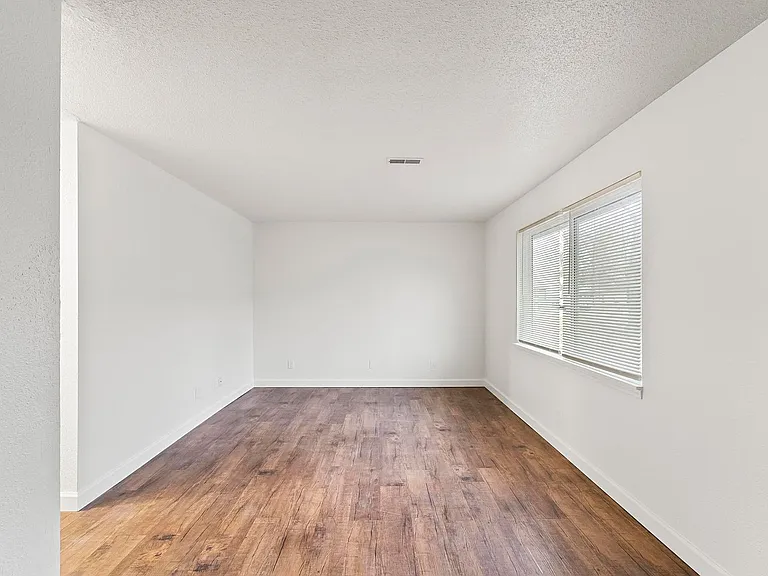 Metro Apartments At Bethalto — Photo 31
