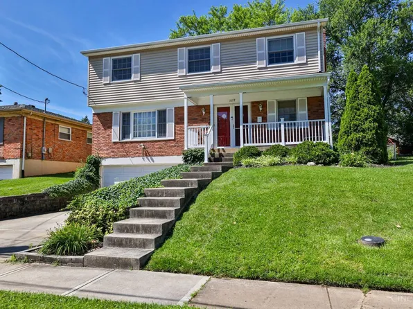 1077 Meadowind Ct, Cincinnati, OH 45231