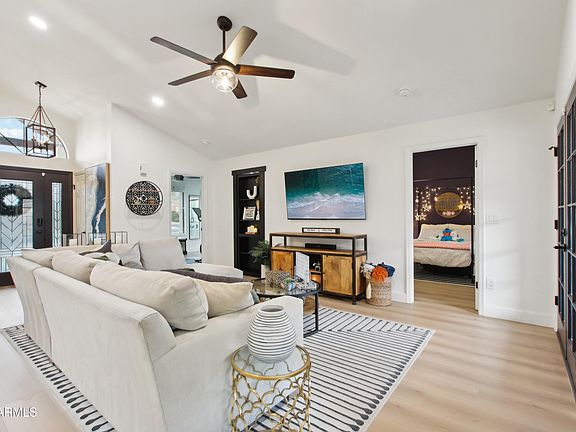 4th image of 11033 E POINSETTIA Drive