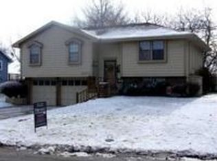 2001 SE 5th St, Lees Summit, MO 64063
