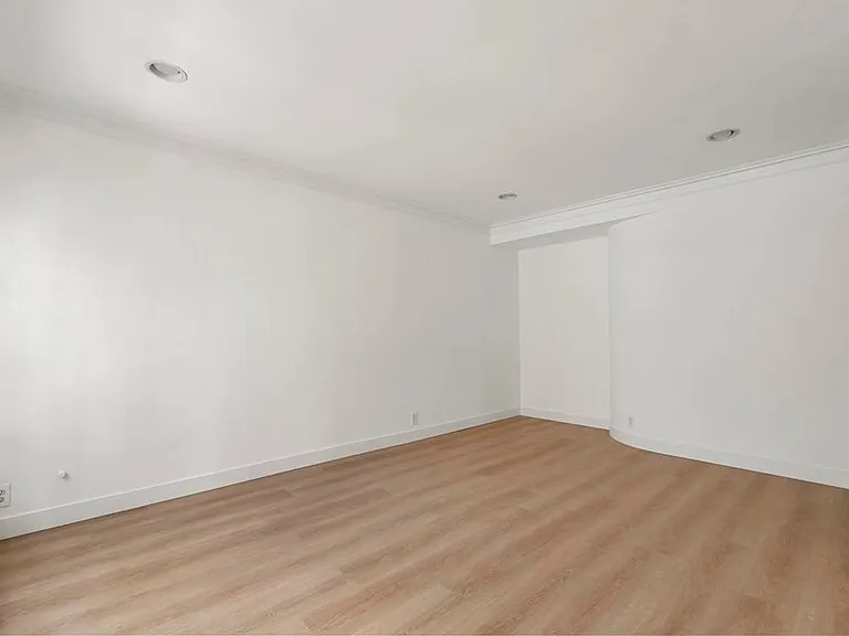 346 N Palm Dr #4 — Photo 8