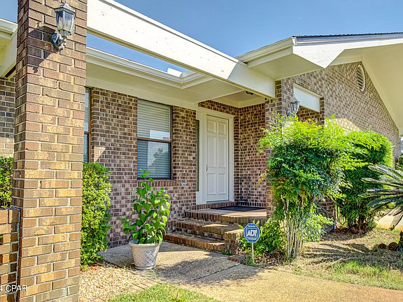 3rd image of 221 Hugh Thomas Dr