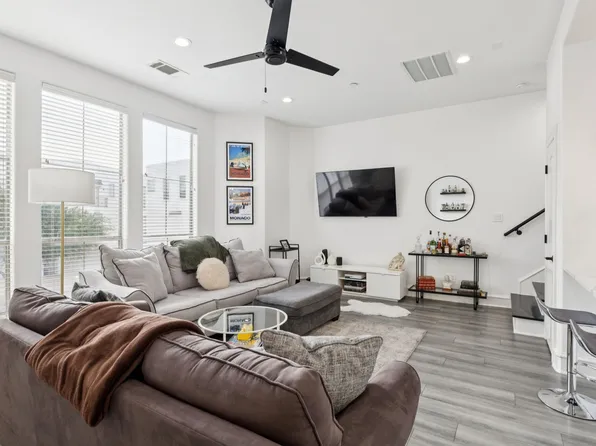 2100 N Fitzhugh Ave APT D, Dallas, TX 75204