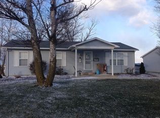 1405 Sebastopol Rd, Highland, IL 62249