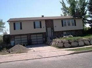 1136 E Hidden Valley Dr, Fruit Heights, UT 84037