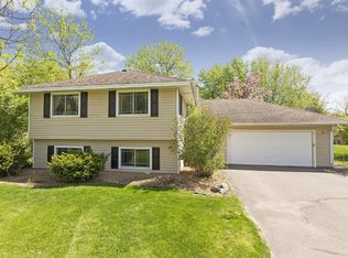 18735 Partridge Cir, Eden Prairie, MN 55346