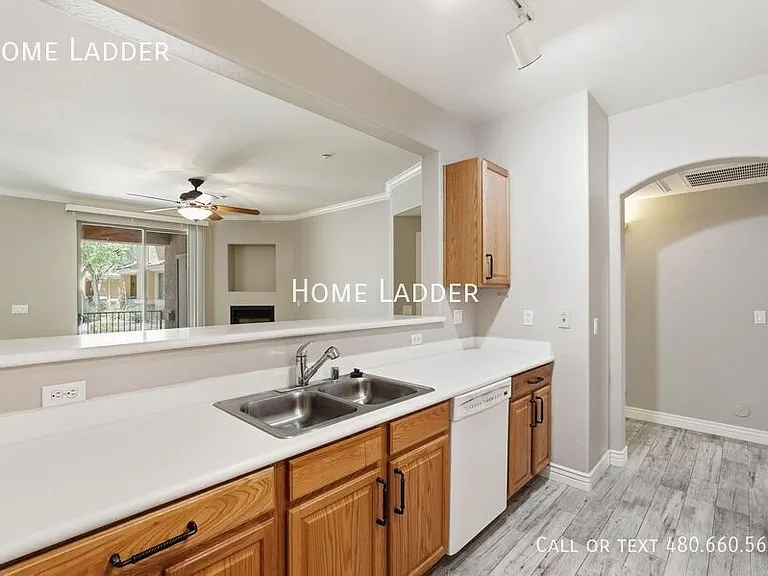 955 E Knox Rd #125 — Photo 12