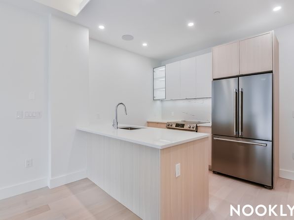 218 Front St #2131