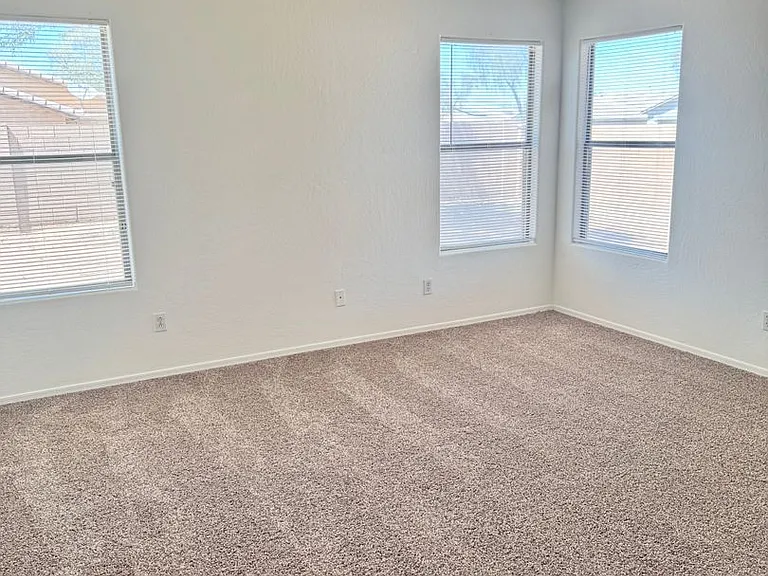 2106 W Alta Vista Rd — Photo 18