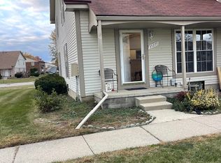 35277 Terrybrook Dr, Sterling Heights, MI 48312
