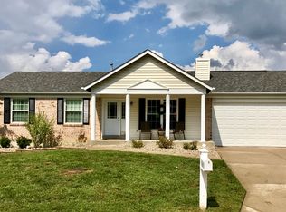 206 Maple Point Dr, Saint Charles, MO 63304