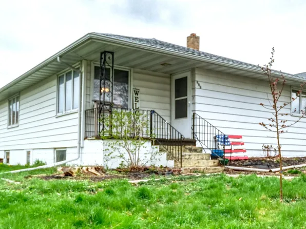 227 1st St NE, Clara City, MN 56222